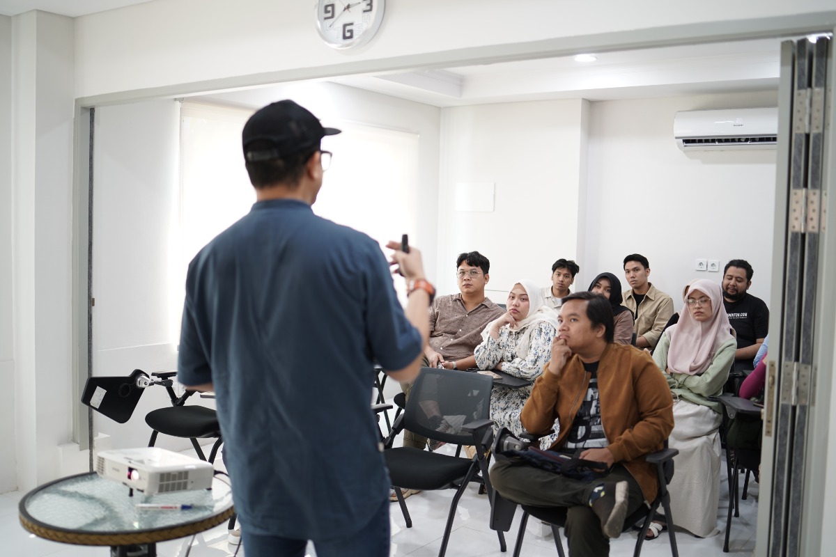 Learning to Love Indonesia gallery 2