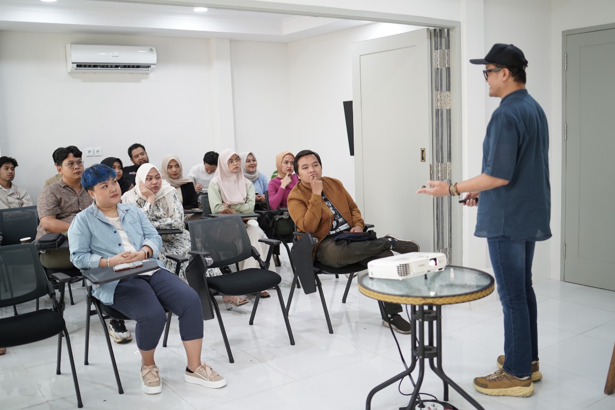 Learning to Love Indonesia gallery 3